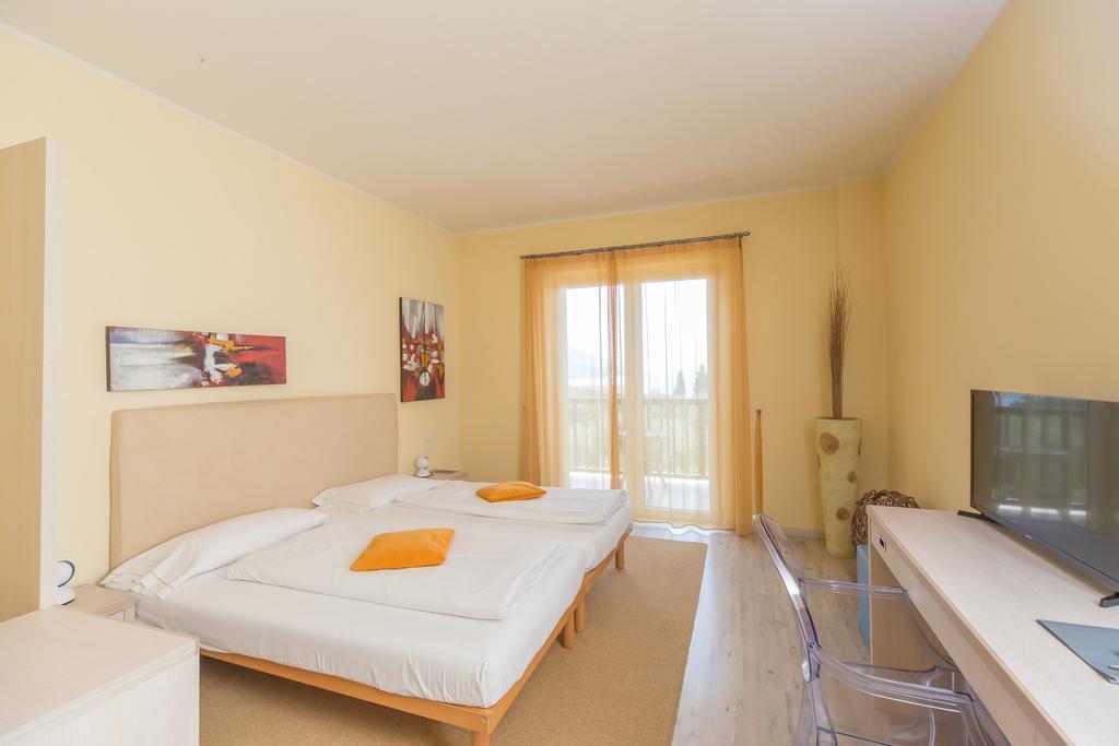 Club Hotel Olivi - Tennis Center Malcesine Exterior foto